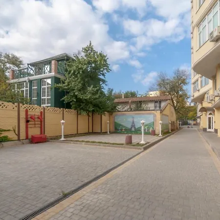 Appartamento стильная возле моря на французском бульваре