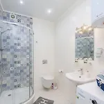стильная возле моря на французском бульваре Apartman